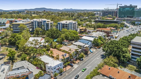 City Palms Brisbane - Accommodation Directory 1