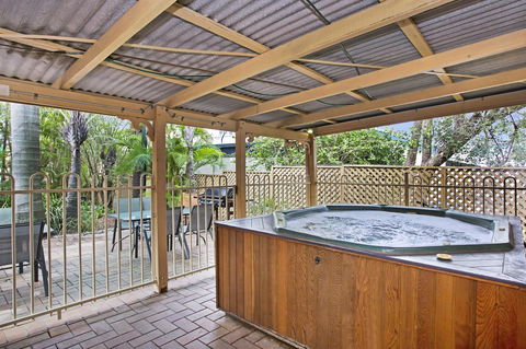 City Palms Brisbane - Accommodation Directory 33