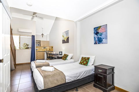 City Palms Brisbane - Accommodation Directory 13