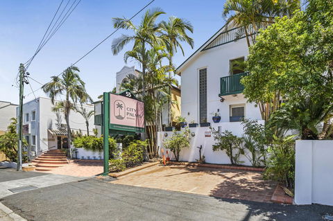 City Palms Brisbane - Accommodation Directory 0