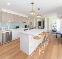 Waterfront Theme Park Getaway - Accommodation Directory