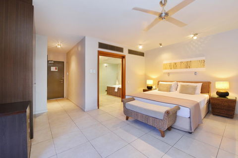 Club Tropical Resort - Official Onsite Reception & Check In - Accommodation Directory 33