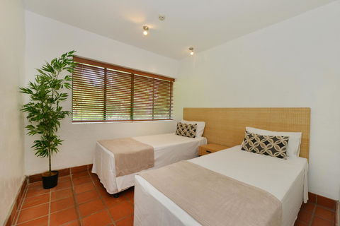 Club Tropical Resort - Official Onsite Reception & Check In - Accommodation Directory 42