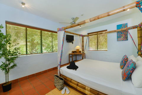 Club Tropical Resort - Official Onsite Reception & Check In - Accommodation Directory 41