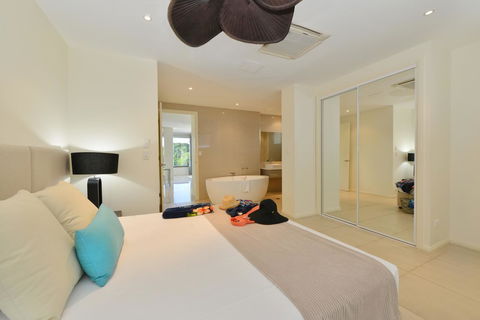 Club Tropical Resort - Official Onsite Reception & Check In - Accommodation Directory 39