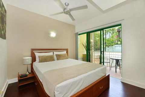 Club Tropical Resort - Official Onsite Reception & Check In - Accommodation Directory 7