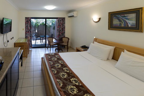 Novena Palms Motel - Accommodation Directory 16