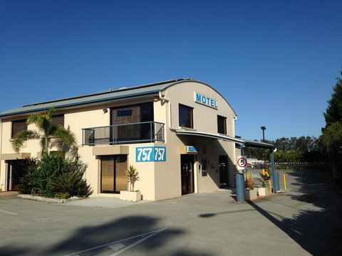Novena Palms Motel - Accommodation Directory 4