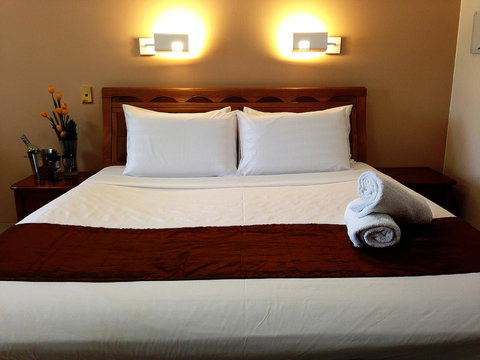 Novena Palms Motel - Accommodation Directory 12