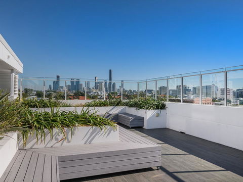 DoubleOne3 Apartments - Accommodation Directory 26