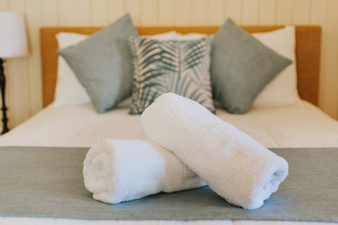 Apple Blossom Cottages - Accommodation Directory 12