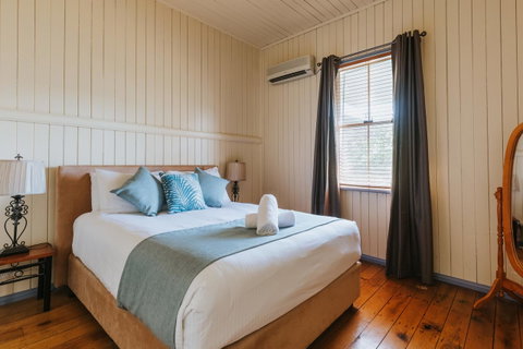 Apple Blossom Cottages - Accommodation Directory 8