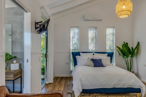 Hampton Estate Wines - Accommodation Directory 0