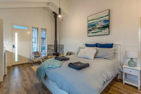 Hampton Estate Wines - Accommodation Directory 5