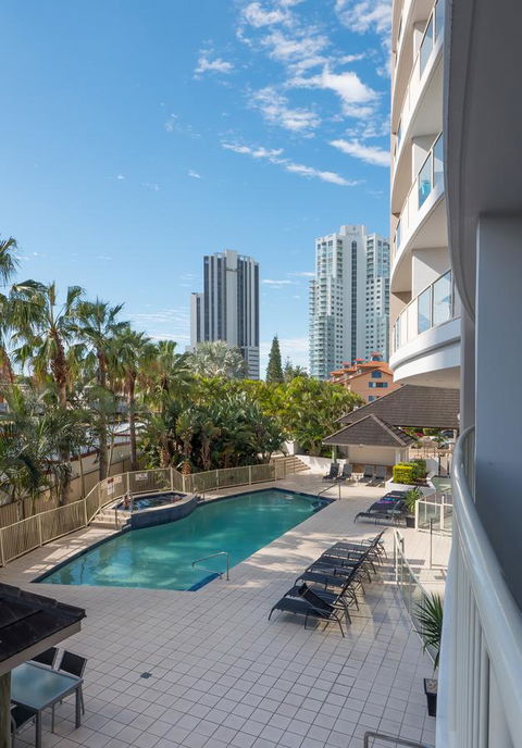 Broadbeach Savannah Resort - Accommodation Directory 3