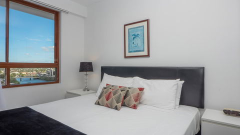 Broadbeach Savannah Resort - Accommodation Directory 10