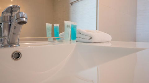 Broadbeach Savannah Resort - Accommodation Directory 35