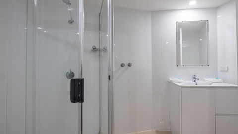 Broadbeach Savannah Resort - Accommodation Directory 8