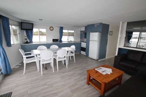 Coomera Houseboats - Accommodation Directory 5