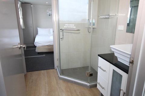 Coomera Houseboats - Accommodation Directory 23