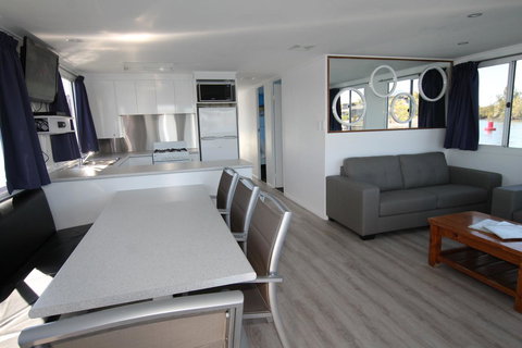 Coomera Houseboats - Accommodation Directory 15