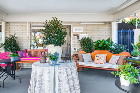 Airport Riverview Motel - Accommodation Directory 21