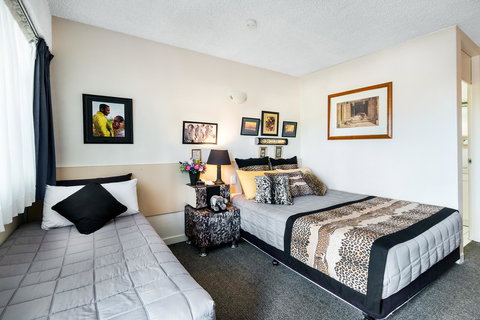 Airport Riverview Motel - Accommodation Directory 19