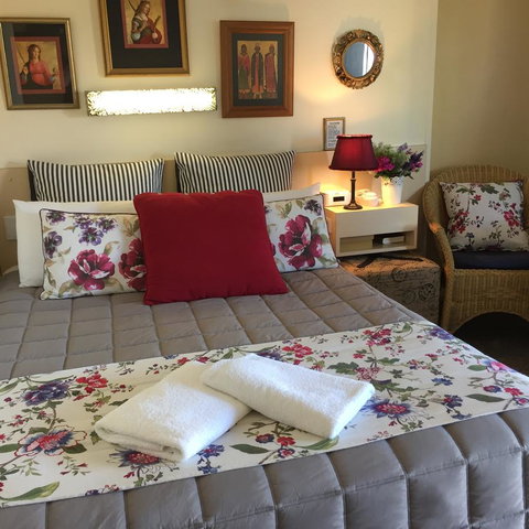 Airport Riverview Motel - Accommodation Directory 9