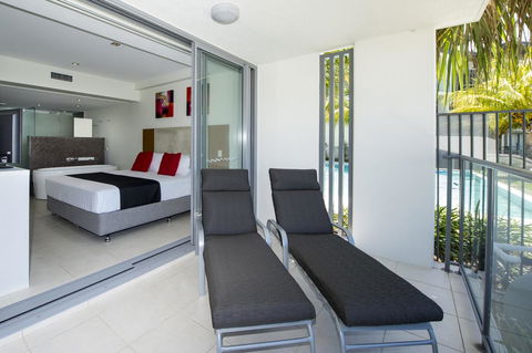 Blue On Blue Apartment 914 - Accommodation Directory 9