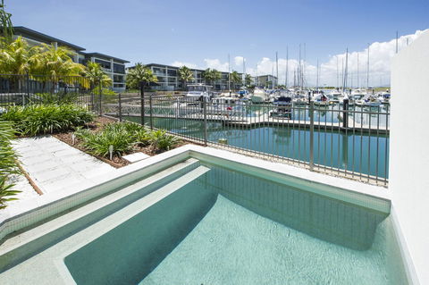 Blue On Blue Apartment 914 - Accommodation Directory 0