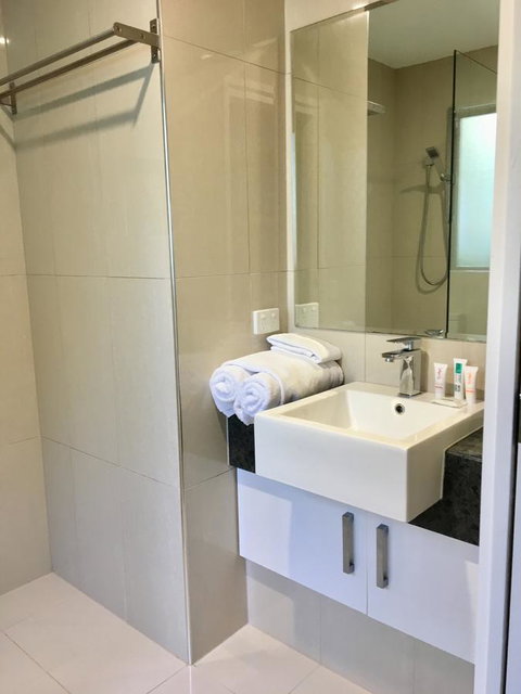 CHA Private Apts Diamond Beach - Accommodation Directory 13