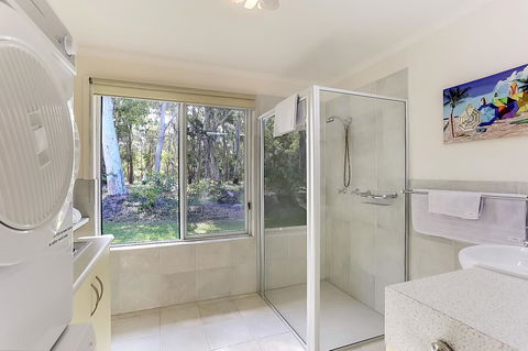 Carter Retreat - Accommodation Directory 20