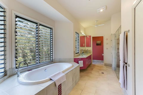 Carter Retreat - Accommodation Directory 7