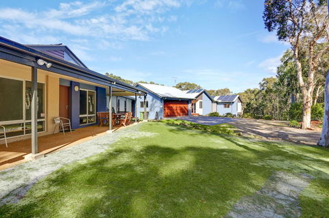 Carter Retreat - Accommodation Directory 21