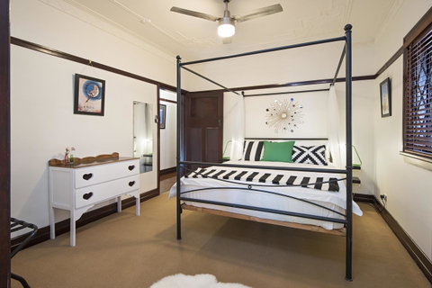 Anville Court - Accommodation Directory 14