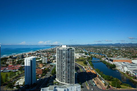 High Floor Ocean View Suites Broadbeach - Accommodation Directory 23