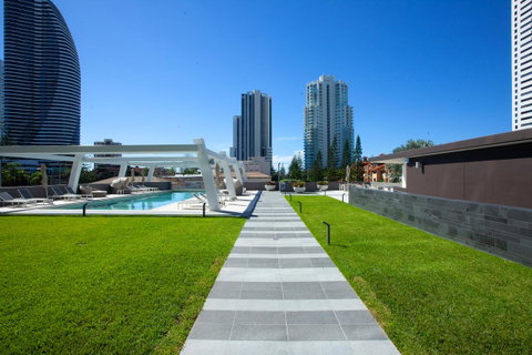 High Floor Ocean View Suites Broadbeach - Accommodation Directory 30