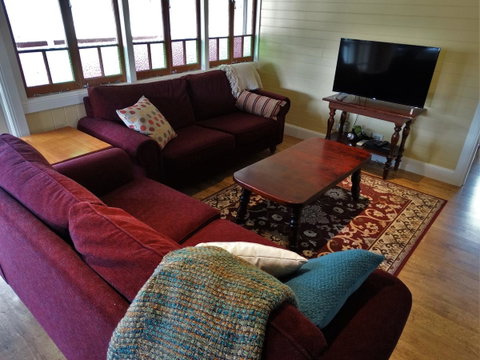 Loughmore House - Accommodation Directory 8
