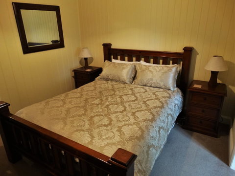 Loughmore House - Accommodation Directory 7