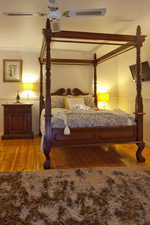 Curtis Falls Cottage - Accommodation Directory 6