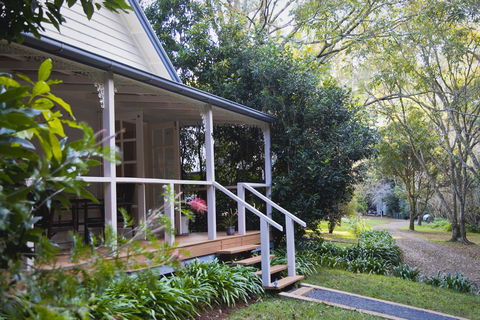 Curtis Falls Cottage - Accommodation Directory 15
