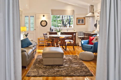 Curtis Falls Cottage - Accommodation Directory 11