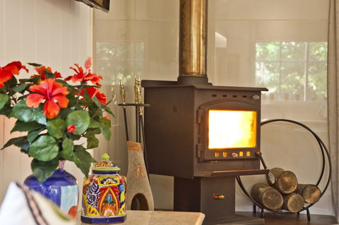 Curtis Falls Cottage - Accommodation Directory 10
