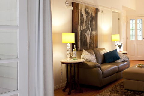 Curtis Falls Cottage - Accommodation Directory 17