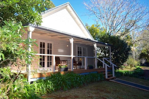 Curtis Falls Cottage - Accommodation Directory 0