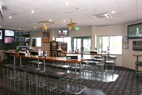 Brighton Hotel - Accommodation Directory 16