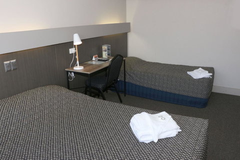 Brighton Hotel - Accommodation Directory 6