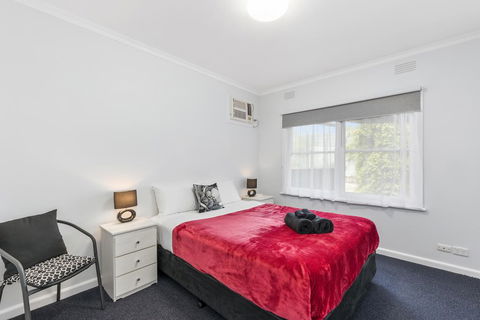 Wattle Grove Villa - Accommodation Directory 1