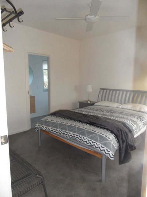 WHITE SHELLS HOLIDAY RENTAL - Accommodation Directory 3