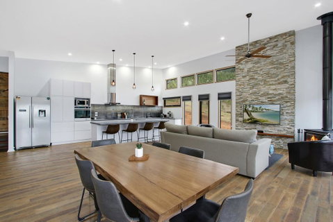 White Star Lodge - Accommodation Directory 0